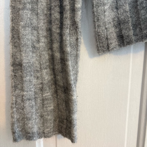 Divided Light Gray Knit Top - Picture 6 of 6